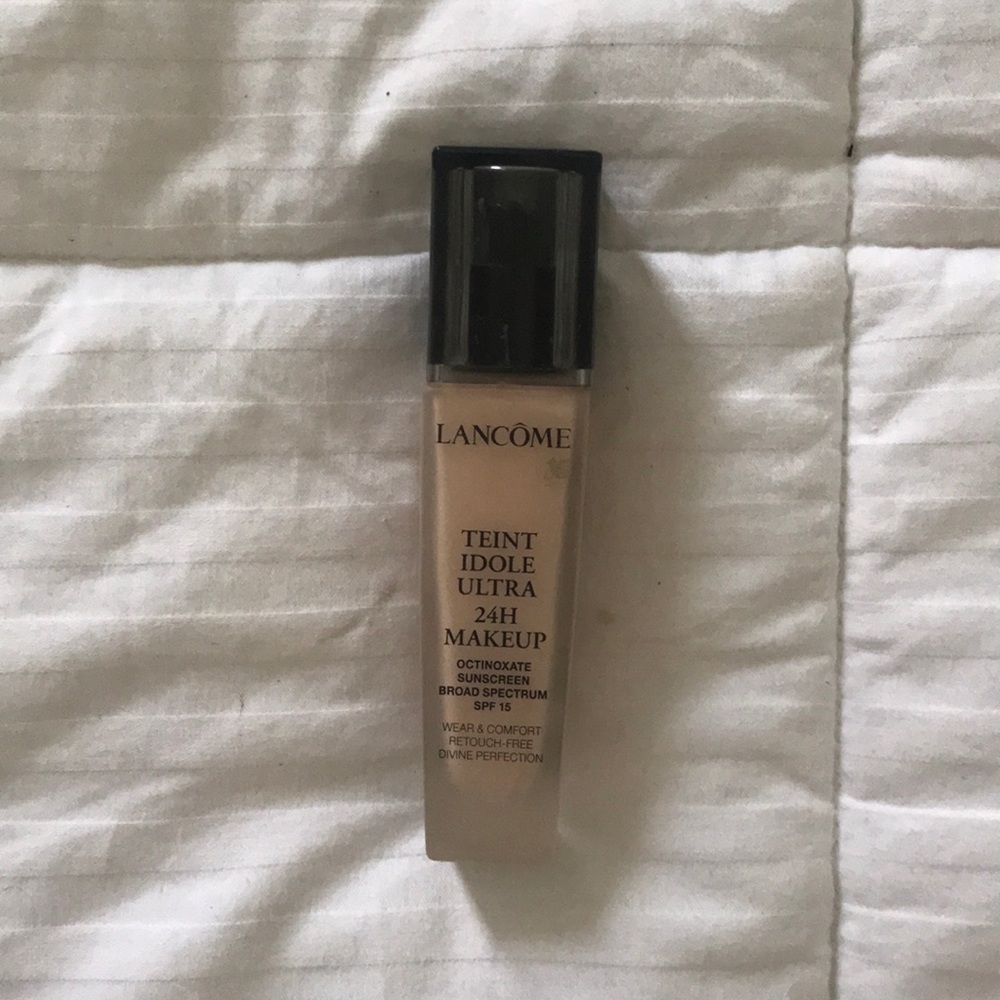 Lancôme Teint Idole 24 hr makeup in shade 090 IVO